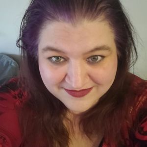 Meet your Posher, Lorina